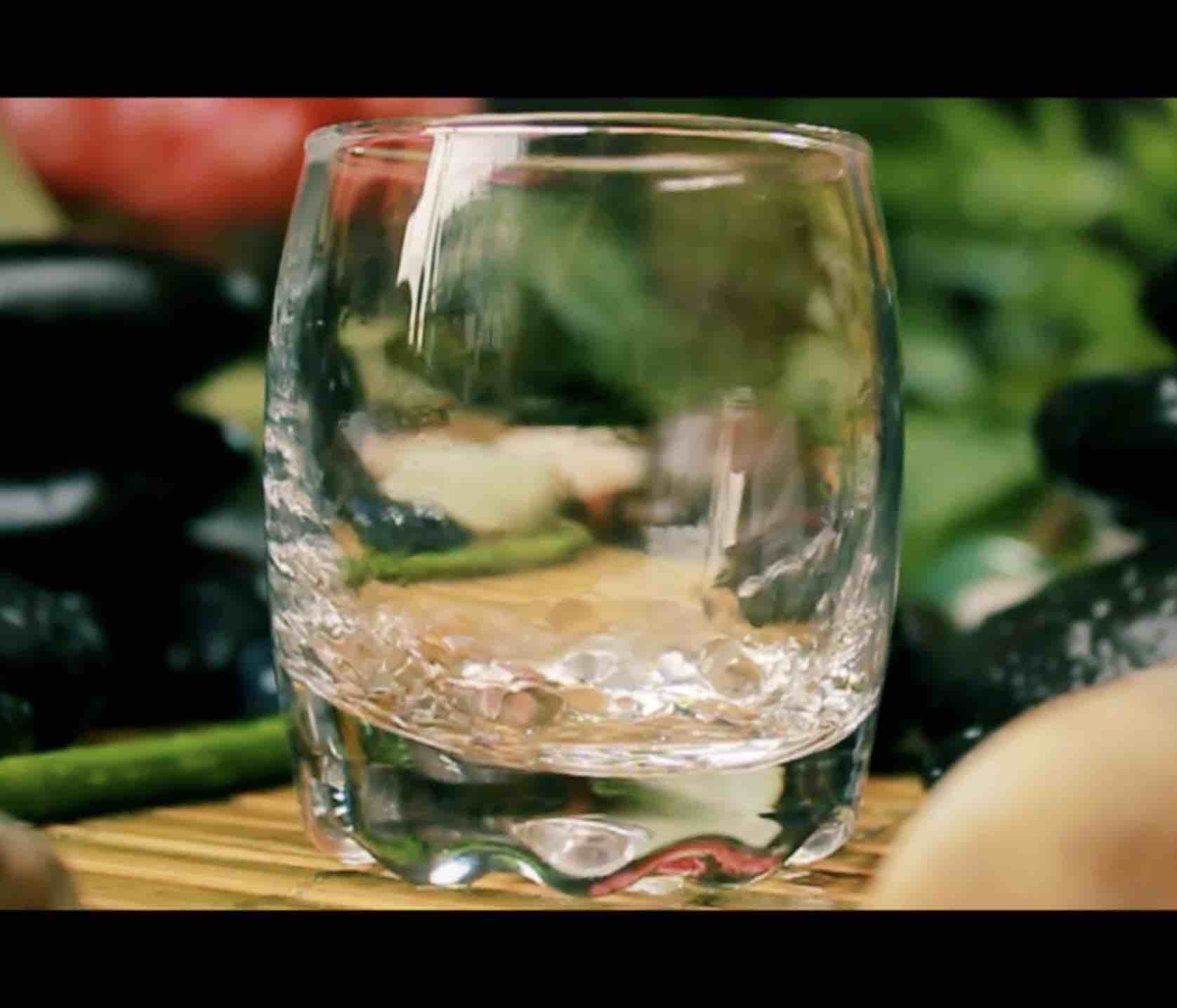 a[gota] — short film directed by Victor H. Luyo Saucedo | Los Cortos